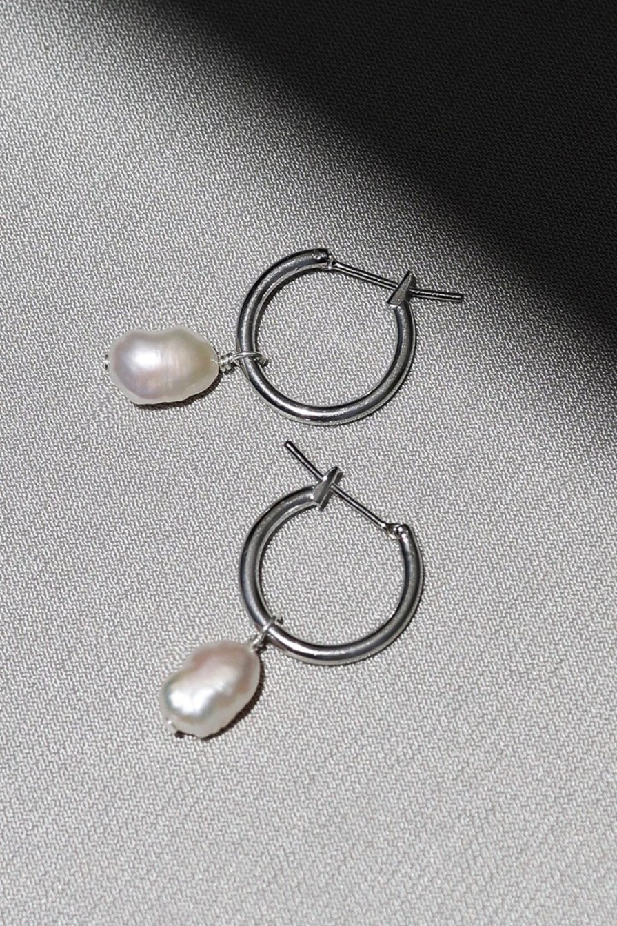 Arcaa Saint Valentine-Mini Keshi Pearl Hoops-Silver